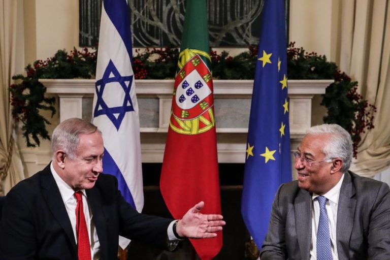COSTA E NETANYAHU ANALISAM FORMAS DE COOPERAÇÃO NA INVESTIGAÇÃO CIENTÍFICA
