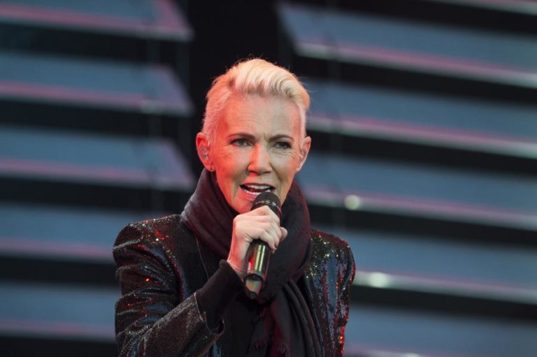 MORREU A CANTORA SUECA MARIE FREDRIKSSON VOCALISTA DOS ROXETTE