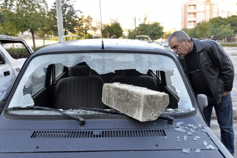 DEZENAS DE FERIDOS EM CONFRONTOS ENTRE POLÍCIA E MANIFESTANTES NO LÍBANO