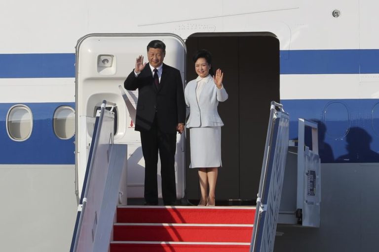 MACAU/20 ANOS: XI JINPING CHEGA A MACAU PARA PRESIDIR A FESTEJOS E DAR POSSE A NOVO GOVERNO