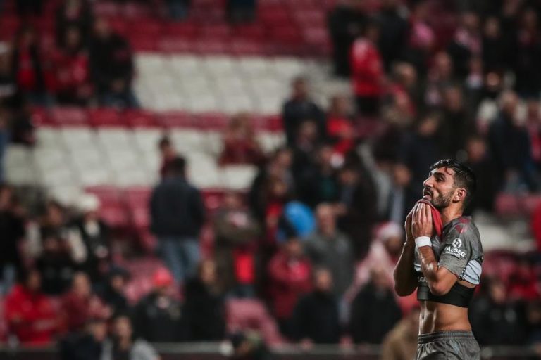 SPORTING E BENFICA OBRIGADOS A VENCER NA RONDA DECISIVA DA TAÇA DA LIGA