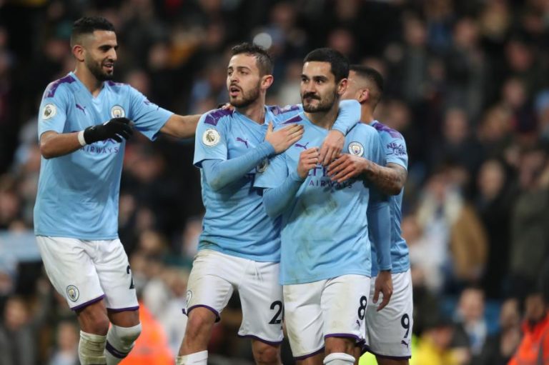 MANCHESTER CITY VENCE LEICESTER 3-1 E FICA A UM PONTO DO SEU SEGUNDO LUGAR