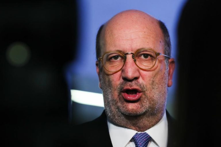 MINISTRO DO AMBIENTE DIZ QUE DESLOCAÇÃO DE POPULAÇÕES RIBEIRINHAS NÃO PODE SER “TEMA TABU”