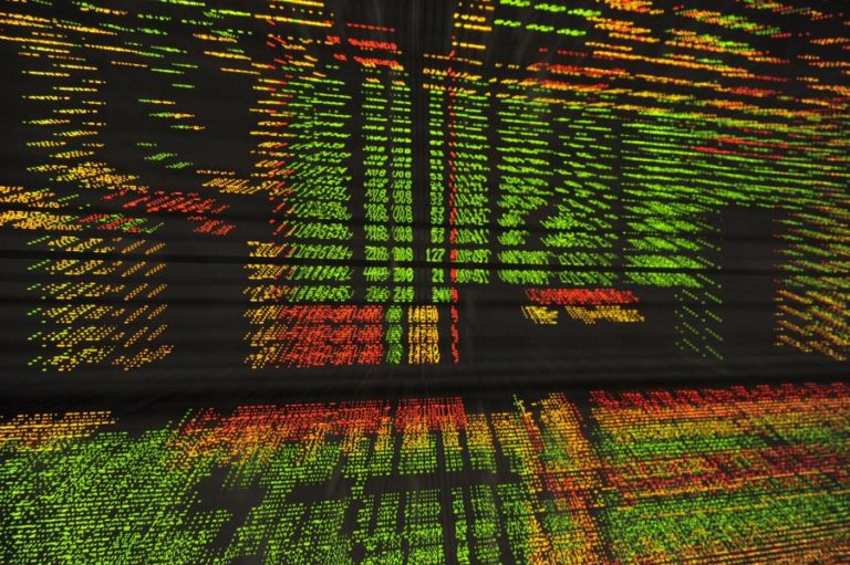 BOLSA DE XANGAI FECHA A GANHAR 0,85%