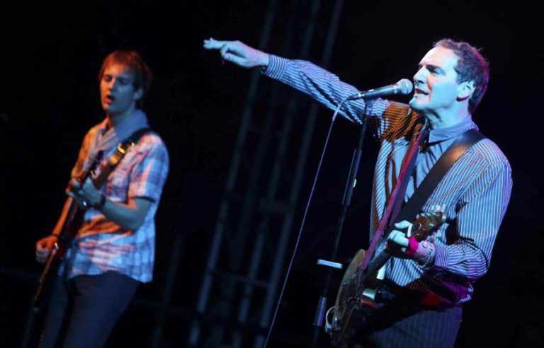 DELFINS REGRESSAM AOS PALCOS EM 2020 E JÁ ESTÁ CONFIRMADO CONCERTO NO ALGARVE