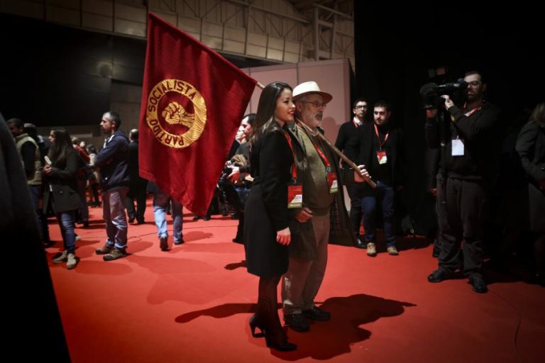 ELEIÇÃO DO SECRETÁRIO-GERAL DO PS EM 15 E 16 DE MAIO, CONGRESSO DUAS SEMANAS DEPOIS