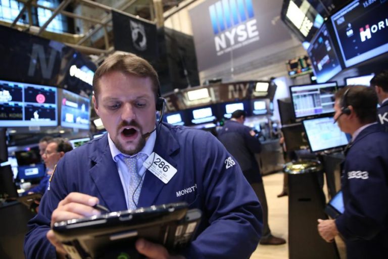 WALL STREET CAI AINDA SOB INFLUÊNCIA DA CRISE EUA-IRÃO