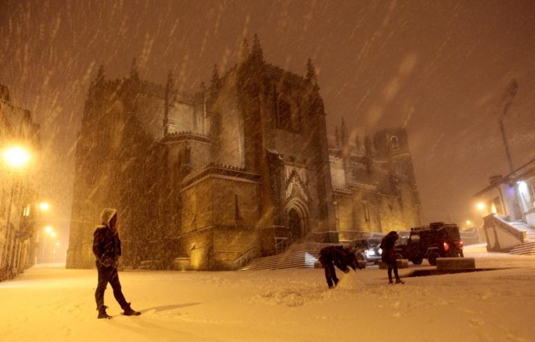 IPMA ELEVA PARA LARANJA AVISO PARA GUARDA E CASTELO BRANCO DEVIDO À NEVE