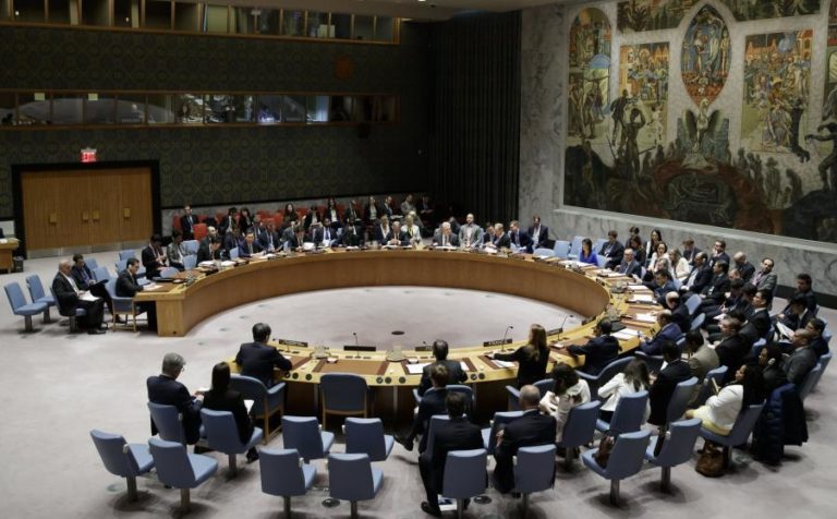 EUA CRITICAM RÚSSIA E CHINA PELO SILÊNCIO FACE A ATAQUE A EMBAIXADA