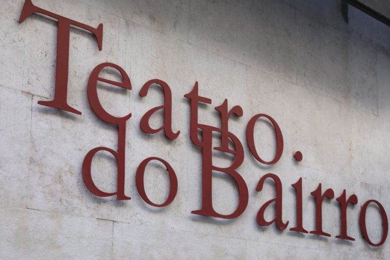 “HAMLET” “‘UNPLUGGED’ E SEM EFEITOS” ESTREIA-SE HOJE NO TEATRO DO BAIRRO