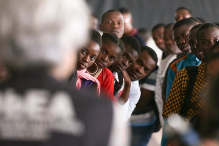 ANGOLA VAI SELECIONAR 300 LICENCIADOS E MESTRES DE “ELEVADO MÉRITO” PARA MELHORES UNIVERSIDADES MUNDIAIS