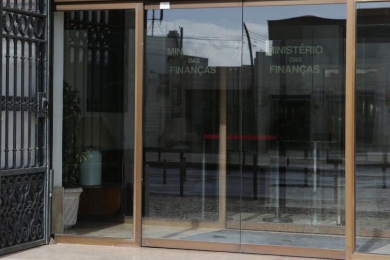 EMISSÃO DE OBRIGAÇÕES SATISFAZ 24% DAS NECESSIDADES DE FINANCIAMENTO DE PORTUGAL EM 2020