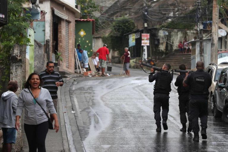 POLÍCIA APREENDEU EM 2019 NÚMERO RECORDE DE MAIS DE 500 ESPINGARDAS NO RIO DE JANEIRO