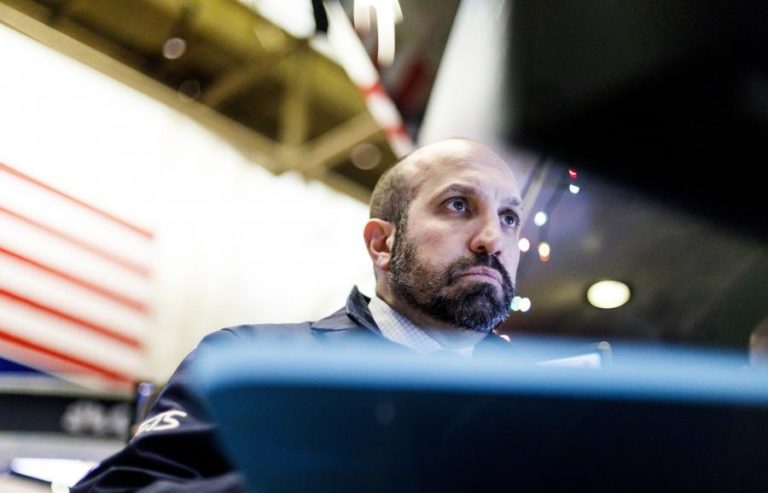 BOLSA DE NOVA IORQUE CAI DEVIDO A TENSÃO NO MÉDIO ORIENTE