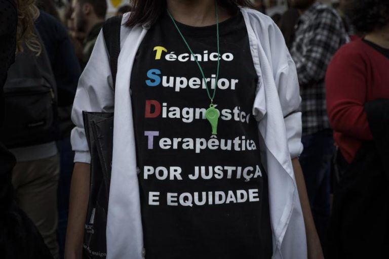 TÉCNICOS DE DIAGNÓSTICO E TERAPÊUTICA JUNTAM-SE À GREVE DA FUNÇÃO PÚBLICA NO DIA 31