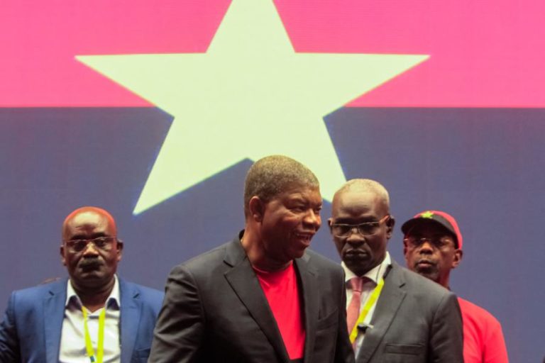 MPLA DIZ NÃO TER MEDO DE AUTÁRQUICAS E UNITA PEDE RESPEITO DE OPINIÕES DIFERENTES