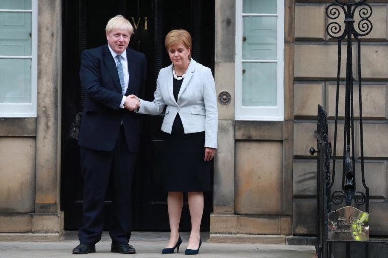 BORIS JOHNSON REJEITA PEDIDO DE NOVO REFERENDO SOBRE INDEPENDÊNCIA DA ESCÓCIA