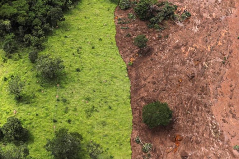 GOVERNADOR DIZ QUE VALE RESISTE A ACORDO SOBRE DANOS POR RUTURA DE BARRAGEM NO BRASIL