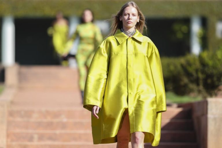 MARQUES’ALMEIDA NA SEMANA DA MODA DE LONDRES PARA COLEÇÕES PRIMAVERA/VERÃO