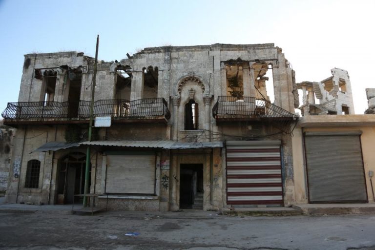 REGIME SÍRIO RECONQUISTA CIDADE ESTRATÉGICA E TENCIONA AVANÇAR PARA IDLIB
