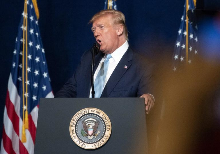 TRUMP GARANTE QUE TEERÃO NUNCA TERÁ ARMAS NUCLEARES