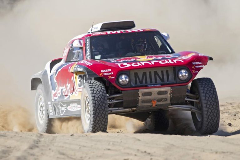 DAKAR2020: CARLOS SAINZ VENCE TERCEIRA ETAPA E ASSUME LIDERANÇA DOS AUTOMÓVEIS
