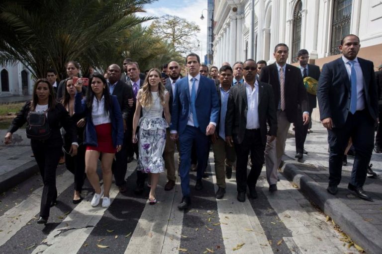 UNIÃO EUROPEIA RECONHECE JUAN GUAIDÓ COMO LEGÍTIMO PRESIDENTE DO PARLAMENTO VENEZUELANO
