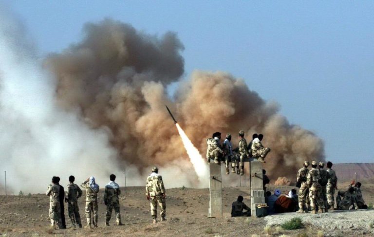 PENTÁGONO CONFIRMA ATAQUE COM MÍSSEIS IRANIANOS A DUAS BASES NORTE-AMERICANAS