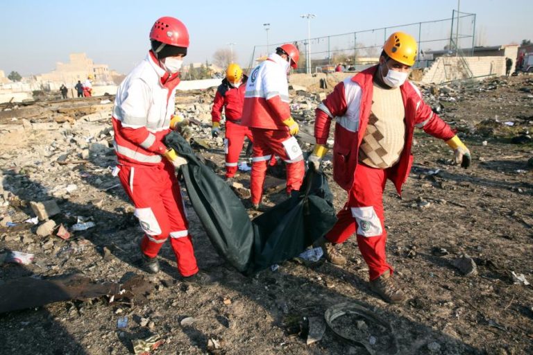 QUEDA DE AVIÃO UCRANIANO EM TEERÃO SEM SOBREVIVENTES, PELO MENOS 170 PESSOAS A BORDO