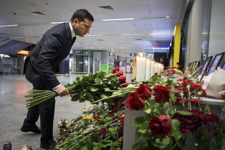 PR DA UCRÂNIA DECRETA LUTO NACIONAL PELOS MORTOS NO ACIDENTE DE AVIÃO NO IRÃO