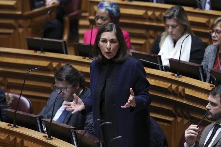 OE2020: PS DÁ VOTO DE CONFIANÇA A PARCEIROS DE ESQUERDA MAS AVISA BE PARA NÃO “GRIPAR O MOTOR”