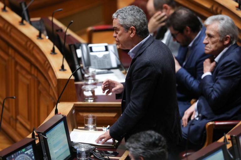 OE2020: PEV ATACA NECESSIDADE DE AUTORIZAÇÃO DE BRUXELAS PARA REDUZIR IVA DA ELETRICIDADE