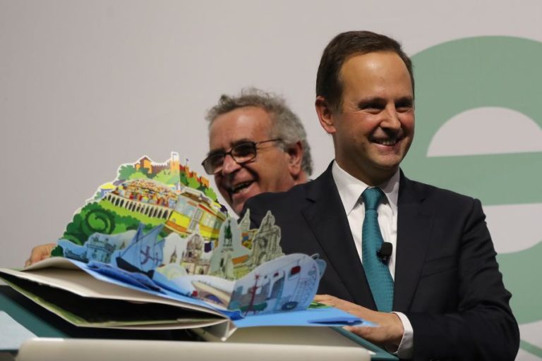 LISBOA VERDE: CIRCULAÇÃO DE CARROS NA BAIXA-CHIADO SERÁ REDUZIDA “AO MINÍMO INDISPENSÁVEL”