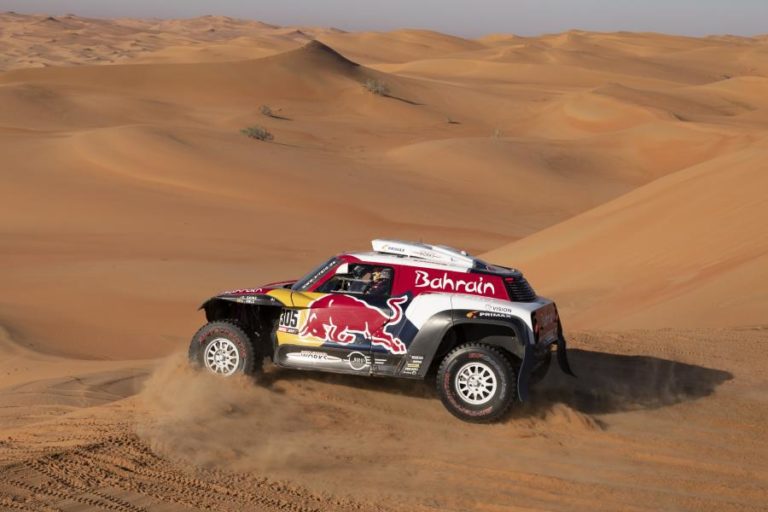 CARLOS SAINZ VENCE DAKAR PELA TERCEIRA VEZ NOS AUTOMÓVEIS