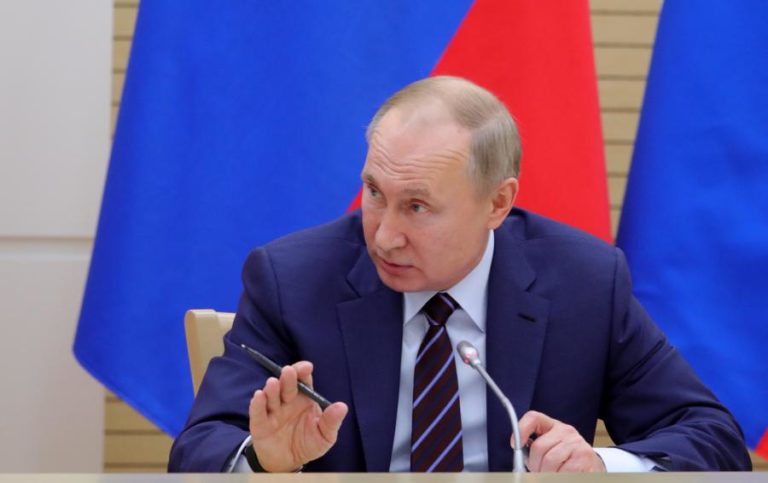 PUTIN DIZ QUE SE OPÕE A MANDATOS PRESIDENCIAIS ILIMITADOS
