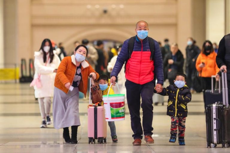 CHINA ANUNCIA NOVE MORTOS DEVIDO A PNEUMONIA VIRAL, NÚMERO DE CASOS É SUPERIOR A 400