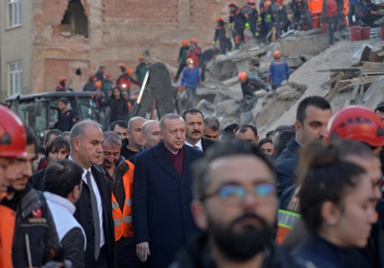 PRESIDENTE DA TURQUIA REAFIRMA EM ARGEL QUE “NÃO HÁ UMA SOLUÇÃO MILITAR” PARA A CRISE