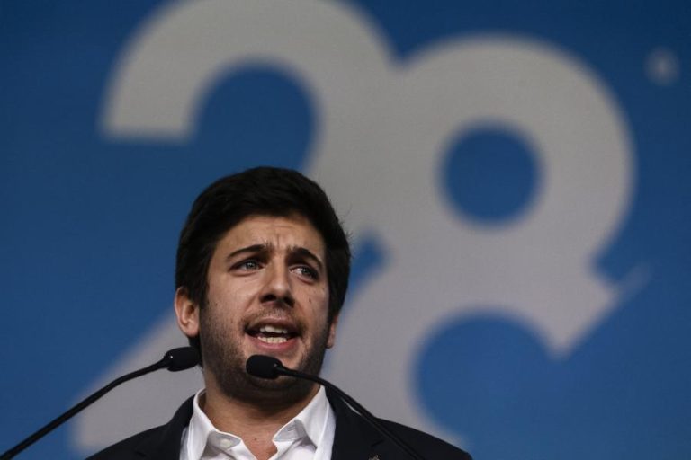 FRANCISCO RODRIGUES DOS SANTOS, O JOVEM CONSERVADOR QUE ADMIRA CHURCHILL E VAI SER LÍDER DO CDS-PP