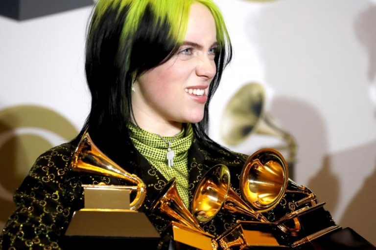 BILLIE EILISH VENCE PRINCIPAIS QUATRO CATEGORIAS DOS PRÉMIOS GRAMMY