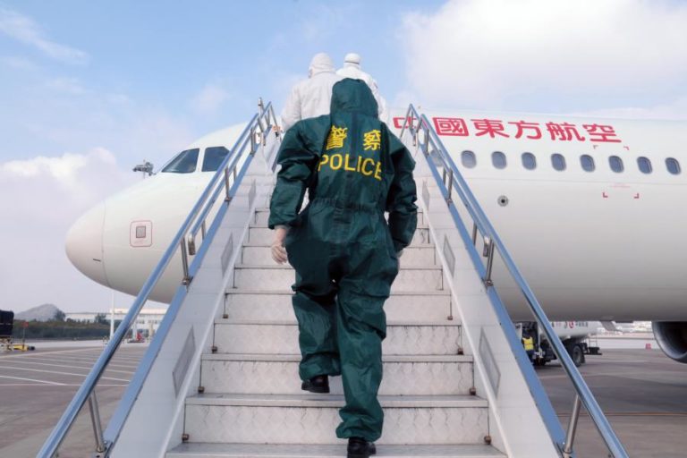 VÍRUS: UE ENVIA DOIS AVIÕES A WUHAN PARA REPATRIAR FRANCESES APÓS PEDIDO DE FRANÇA