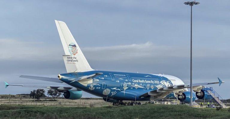 VÍRUS: AVIÃO QUE SAIU DE BEJA FOI FRETADO POR FRANÇA E VAI BUSCAR PELO MENOS 133 EUROPEUS