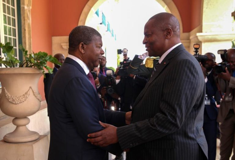REPÚBLICA CENTRO-AFRICANA PEDE APOIO A ANGOLA PARA FORMAR MILITARES E LEVANTAR EMBARGO DA ONU