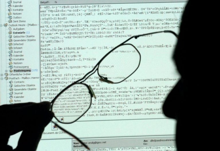 PORTUGUESES RECEIAM ROUBO DE DADOS ‘ONLINE’ MAS PROTEGEM-SE MENOS DO QUE OS OUTROS EUROPEUS