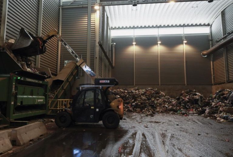 ATERRO EM ALENQUER AUTORIZADO A RECEBER 50 MIL TONELADAS DE RESÍDUOS DE ITÁLIA