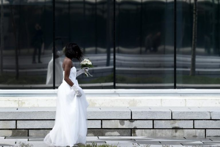 CASAMENTOS ENTRE PORTUGUESES E ESTRANGEIROS AUMENTAM NO PORTO CERCA DE 40% EM 2019