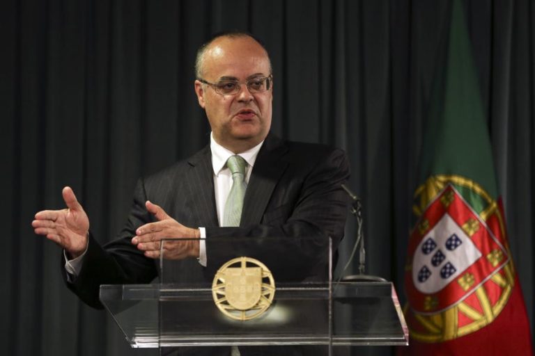 “ANDEI 40 ANOS A PREPARAR-ME PARA SER JUIZ DO TRIBUNAL CONSTITUCIONAL” — VITALINO CANAS