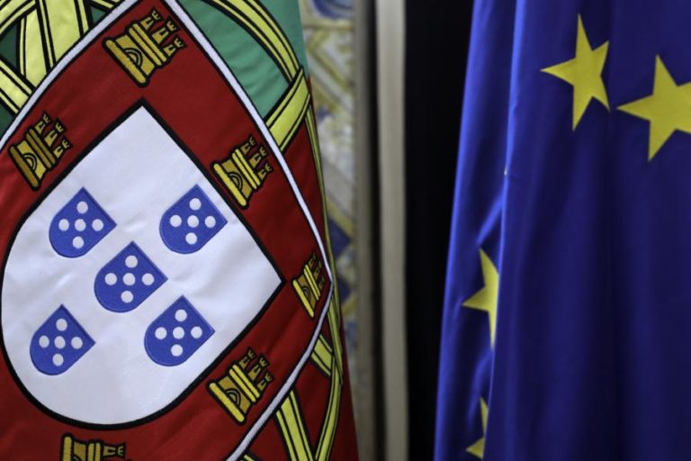 UE/PREVISÕES: BRUXELAS MANTÉM CRESCIMENTO DO PIB EM 1,7% ESTE ANO E NO PRÓXIMO