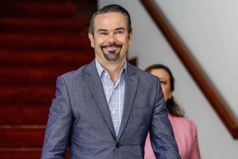 FRANÇA REFUTA ACUSAÇÕES DE INGERÊNCIA AO EMBAIXADOR EM CARACAS