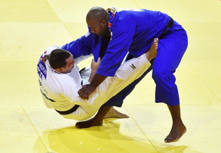 JUDOCA FRANCÊS TEDDY RINER PERDE COMBATE E QUEBRA INVENCIBILIDADE DE NOVE ANOS