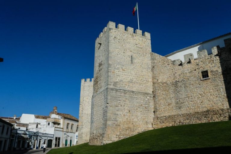 FESTIVAL TANTO MAR MOSTRA DANÇA E TEATRO DE PAÍSES DE LÍNGUA PORTUGUESA EM LOULÉ